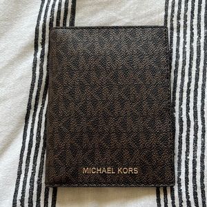 NEW Michael Kors Passport Holder